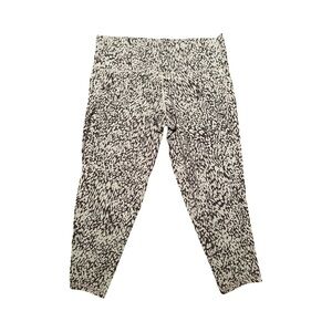 Athleta Women's Black and Gray Animal Print 7/8 Salutation Leggings Size 2x